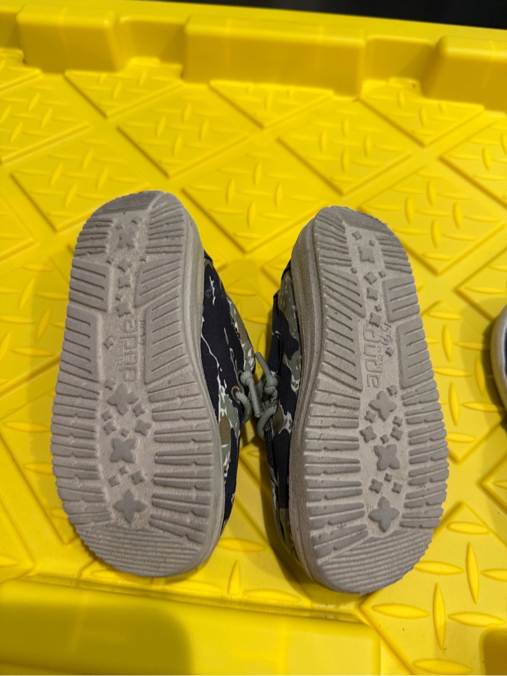 Hey Dude Kids Camo Slip-On Sneakers in Olive Green and Black - Picture 3 of 4